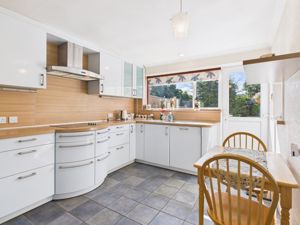 Kitchen - click for photo gallery